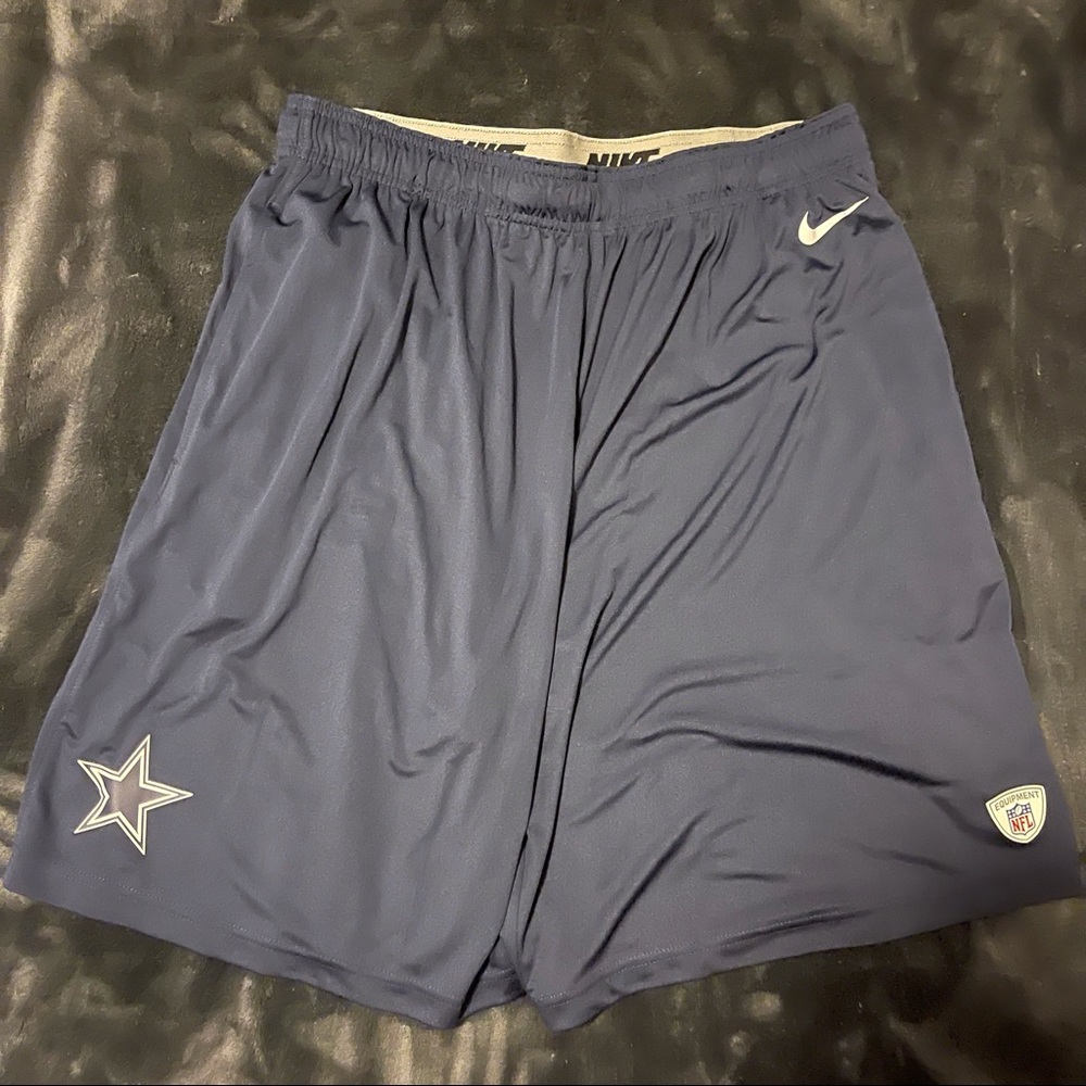 Dallas Cowboys Nike Shorts - XL